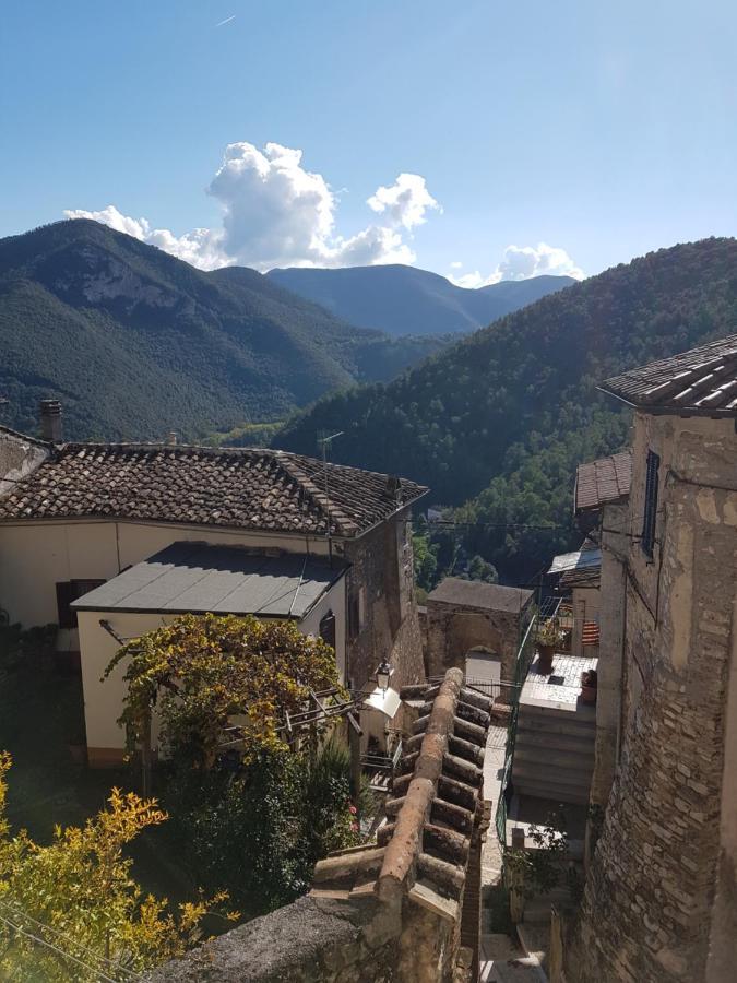 Апартаменты Borgo Nel Tempo Collestatte Экстерьер фото