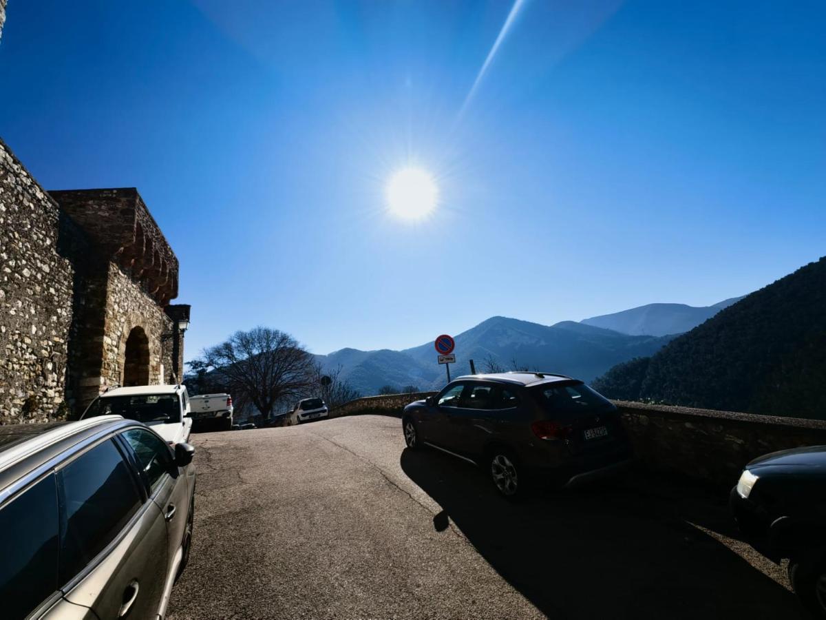 Апартаменты Borgo Nel Tempo Collestatte Экстерьер фото
